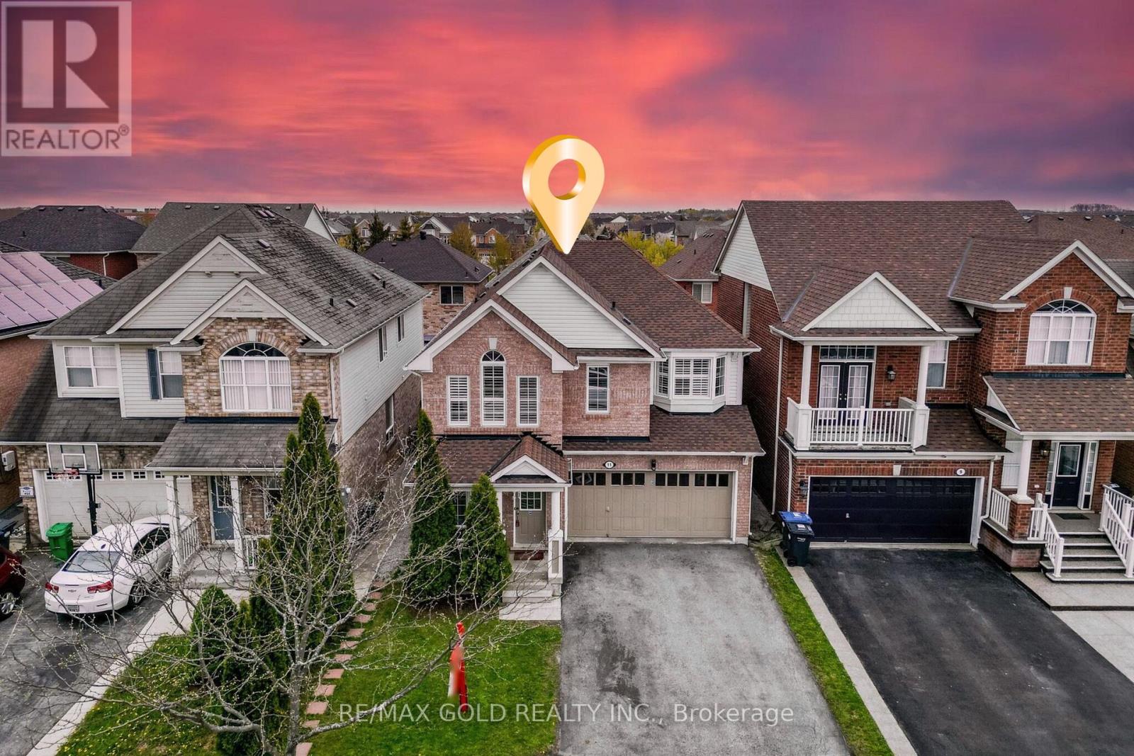 11 Ponymeadow Way, Brampton, Ontario  L6X 0M2 - Photo 2 - W13133936
