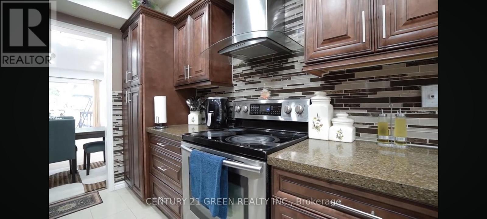 849 Millworks Crescent, Mississauga, Ontario  L5V 1C4 - Photo 5 - W13136990