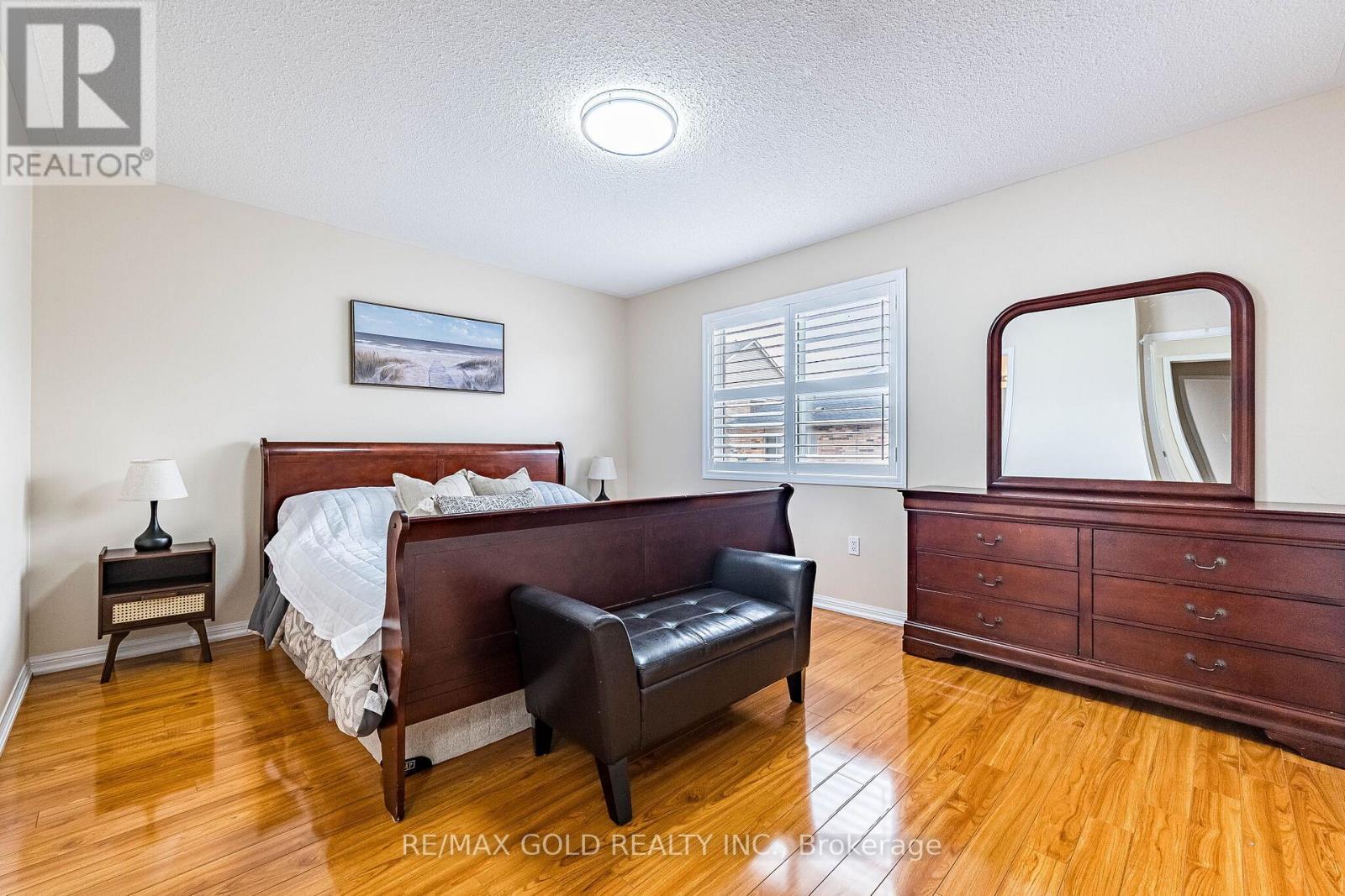 11 Ponymeadow Way, Brampton, Ontario  L6X 0M2 - Photo 17 - W13133936