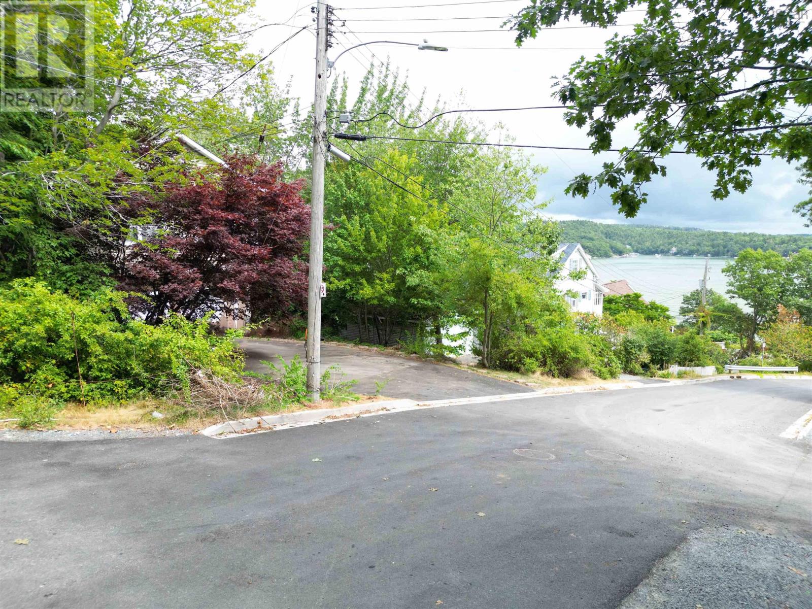 23 Locke Street, Bedford, Nova Scotia  B4A 1N1 - Photo 35 - 202610710