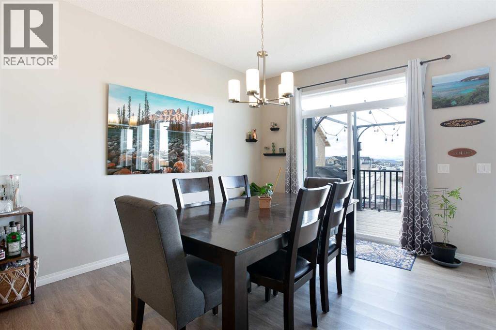 63 Heritage Court, Cochrane, Alberta  T4C 2N5 - Photo 9 - A2288398