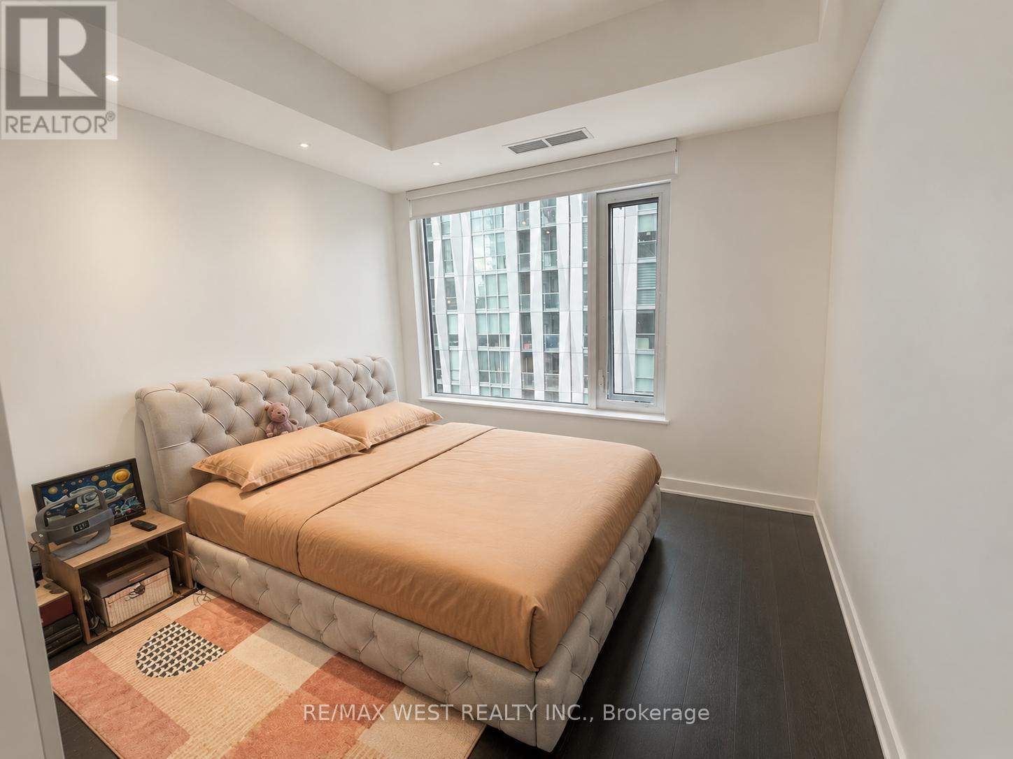 1809 - 11 Yorkville Avenue, Toronto, Ontario  M4W 1L2 - Photo 2 - C13138294