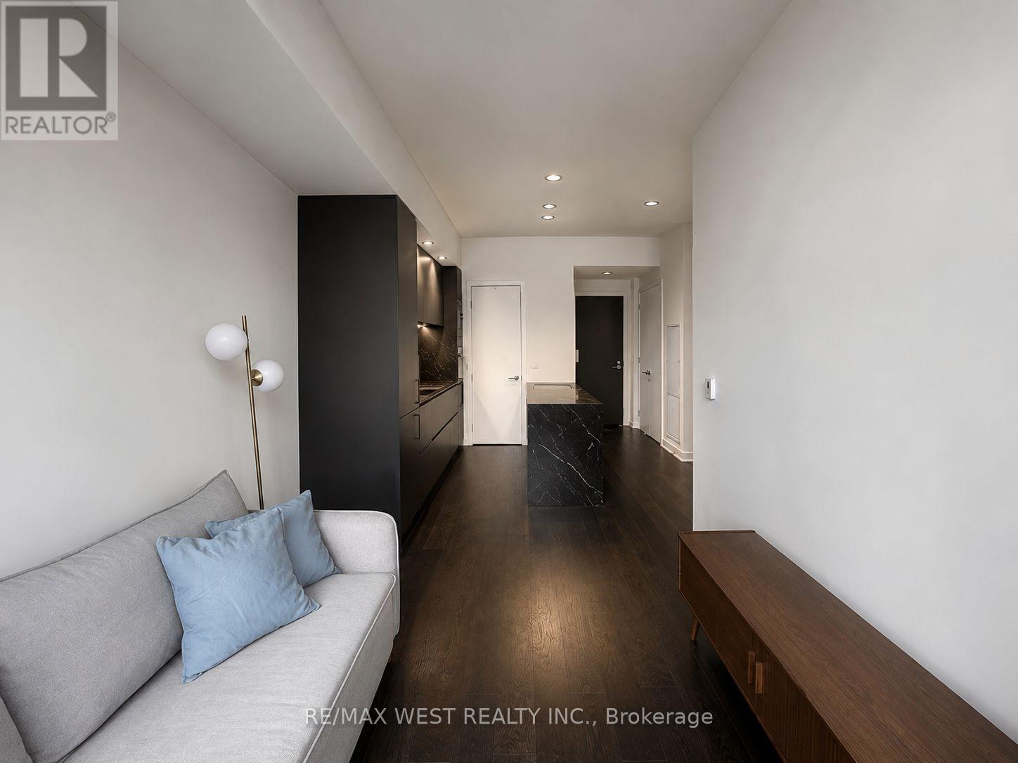 1809 - 11 Yorkville Avenue, Toronto, Ontario  M4W 1L2 - Photo 3 - C13138294
