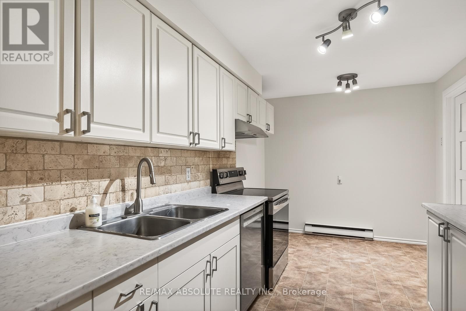 5b - 762 St. Andre Drive, Ottawa, Ontario  K1C 4S7 - Photo 15 - X13138258