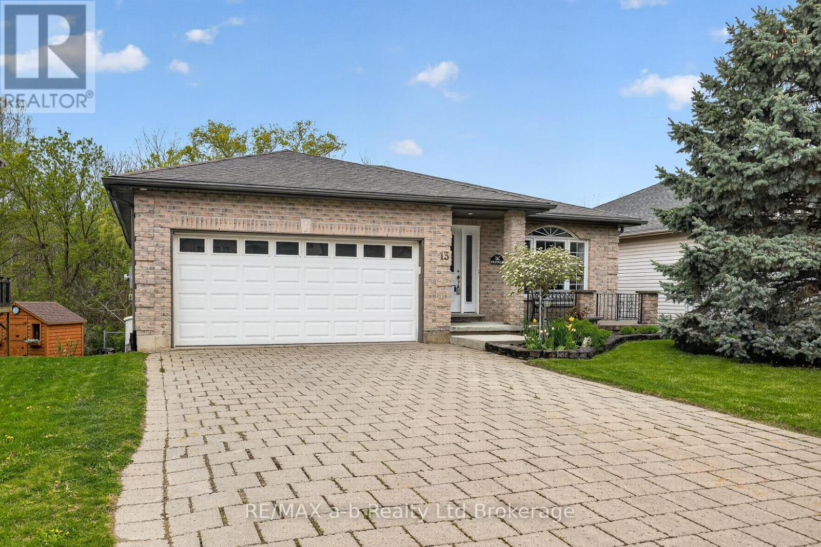 13 Cornish Crescent, Ingersoll, Ontario  N5C 4C9 - Photo 3 - X13138308