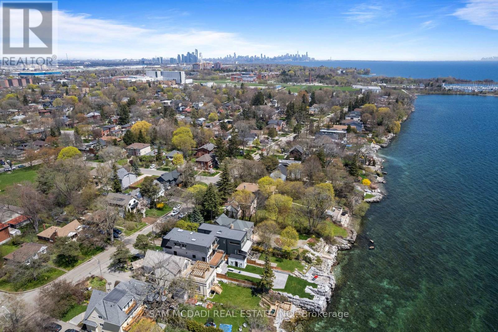 130 Lake Promenade, Toronto, Ontario  M8W 1A5 - Photo 44 - W13118032
