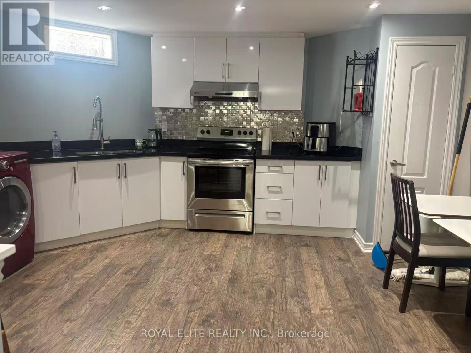 Basement - 128 Redstone Road, Richmond Hill, Ontario  L4S 1T8 - Photo 3 - N13138306