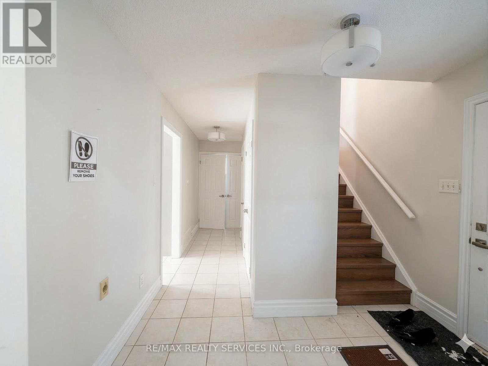 67 Livingstone Street W, Barrie, Ontario  L4N 7J2 - Photo 3 - S13138272
