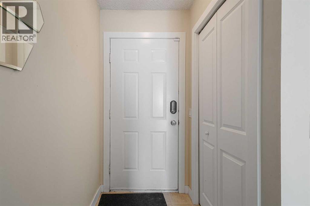 104 Deer Ridge Lane SE, Calgary, Alberta  T2J 6N4 - Photo 3 - A2303883
