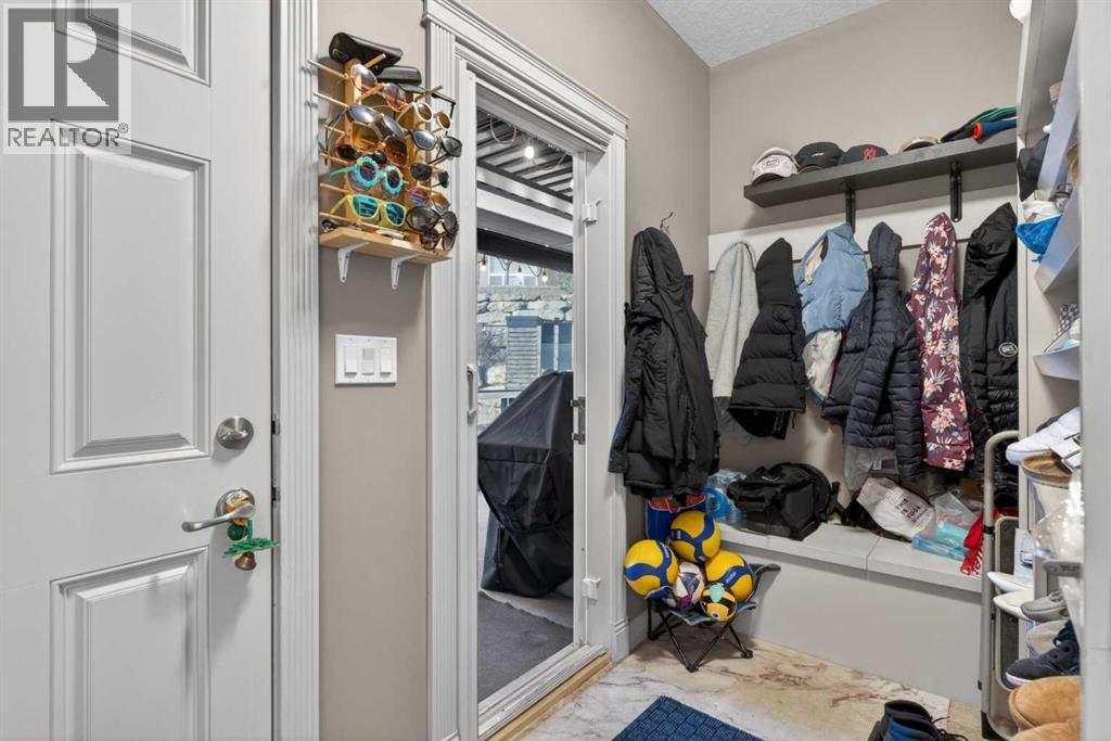 9050 14 Avenue SW, Calgary, Alberta  T3H 0R2 - Photo 11 - A2308606