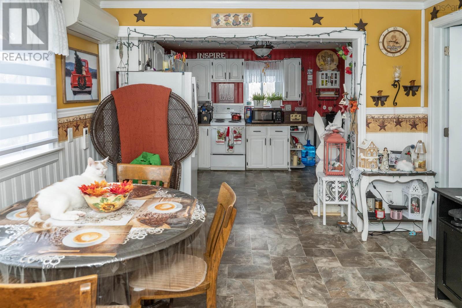 46 Quarry Road, Glace Bay, Nova Scotia  B1A 1G1 - Photo 6 - 202604111