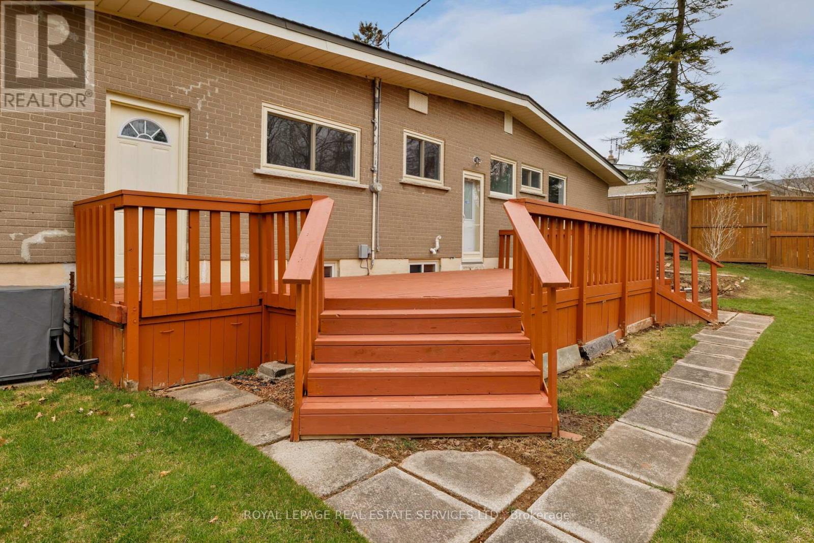 1106 Falgarwood Drive, Oakville, Ontario  L6H 1N9 - Photo 16 - W13138316