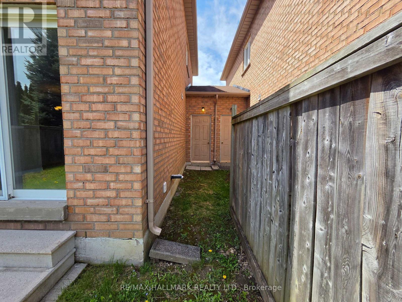 72 Walkview Crescent, Richmond Hill, Ontario  L4E 4H6 - Photo 23 - N13095902