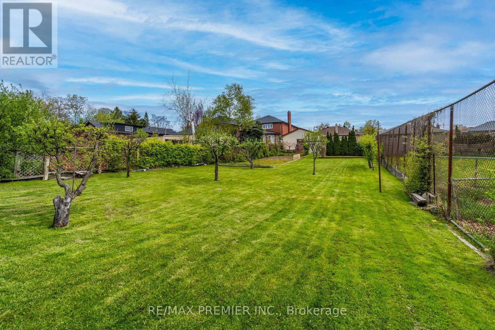 436 Rustic Road, Toronto, Ontario  M6L 1W9 - Photo 24 - W13136588