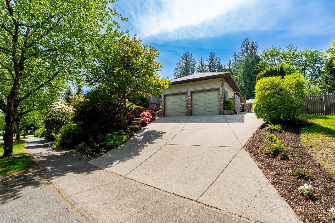 6123 Killarney Drive, Surrey, British Columbia  V3S 5W8 - Photo 2 - R3123416