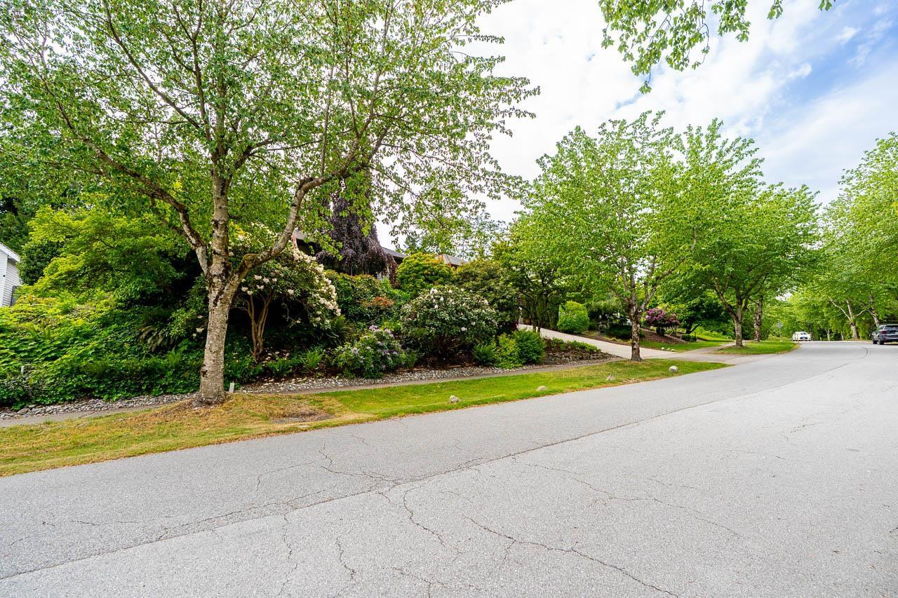 6123 Killarney Drive, Surrey, British Columbia  V3S 5W8 - Photo 4 - R3123416
