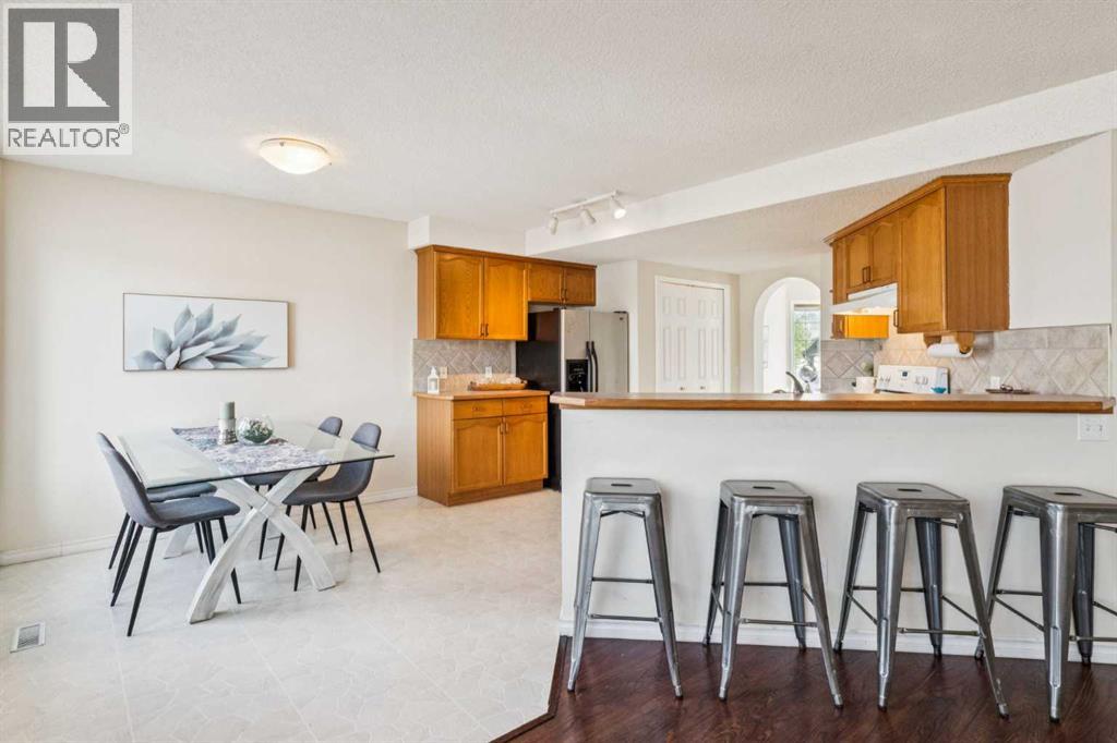 182 Bridlewood Close SW, Calgary, Alberta  T2Y 3N4 - Photo 11 - A2310050