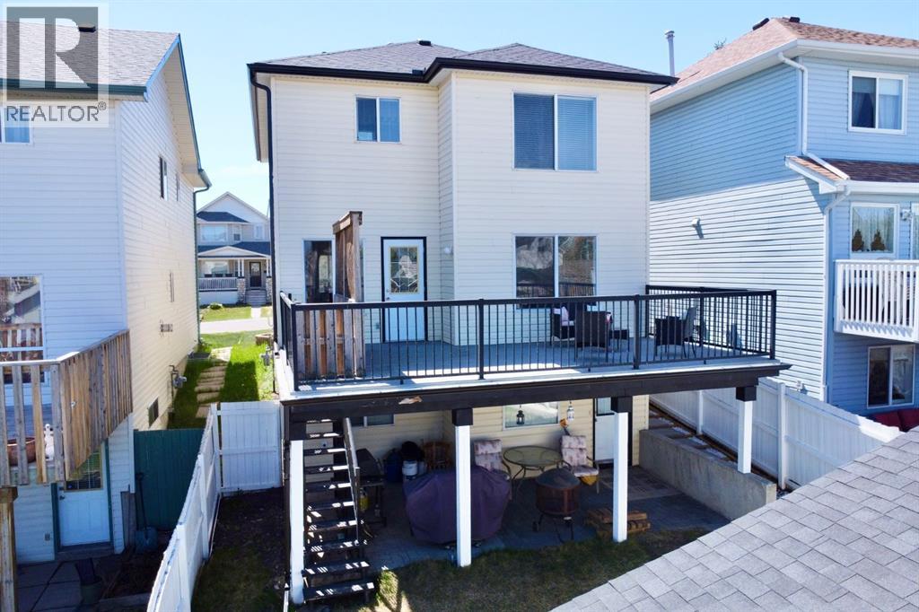 182 Bridlewood Close SW, Calgary, Alberta  T2Y 3N4 - Photo 2 - A2310050