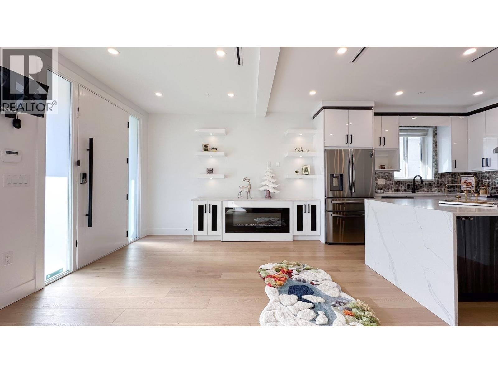 2723 Turner Street, Vancouver, British Columbia  V5K 2G8 - Photo 2 - R3124519