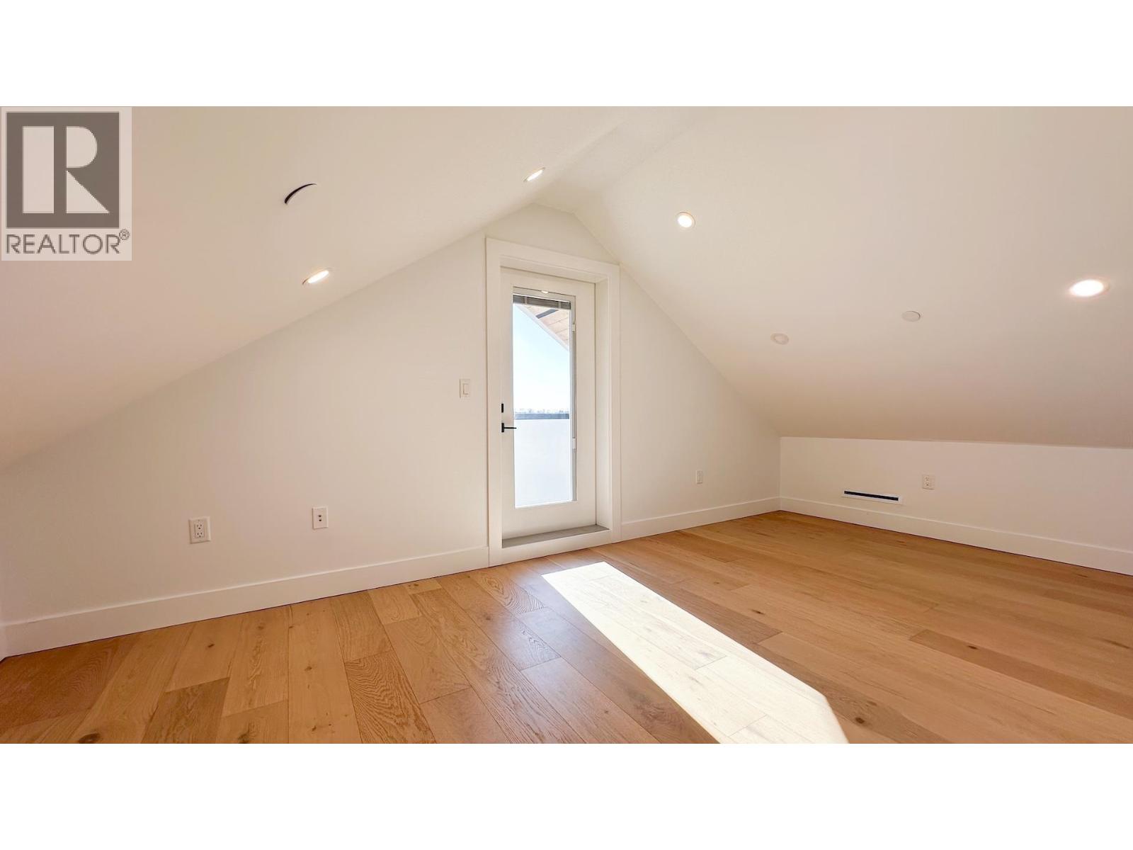 2723 Turner Street, Vancouver, British Columbia  V5K 2G8 - Photo 8 - R3124519