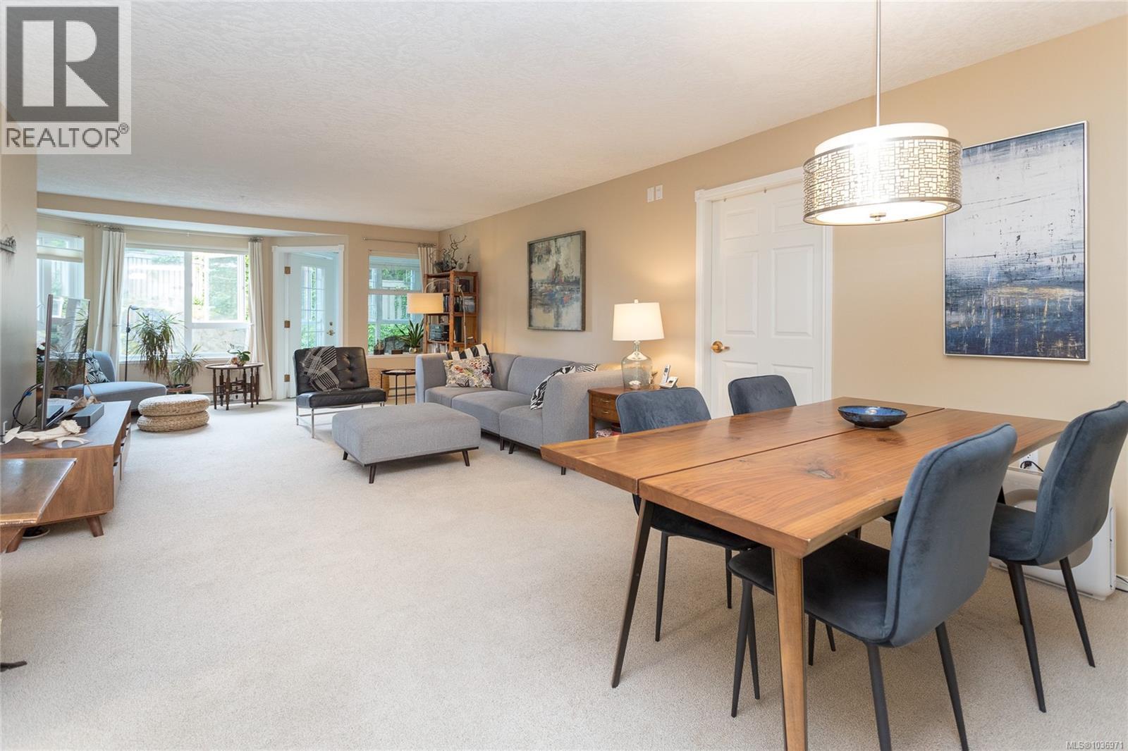 313 1521 Church Ave, Saanich, British Columbia  V8P 5T7 - Photo 8 - 1036971