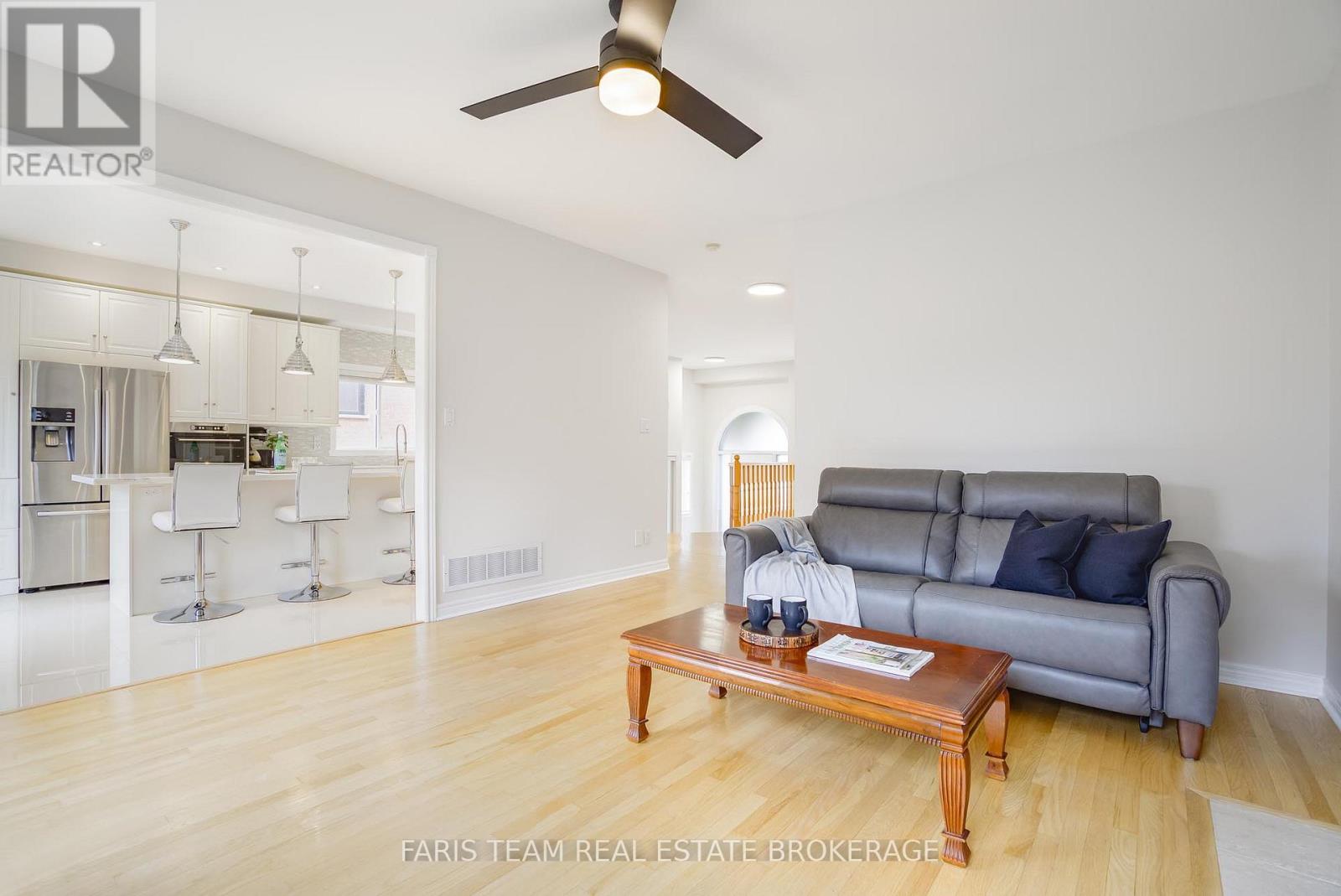 8 Pietro Drive, Vaughan, Ontario  L6A 3K5 - Photo 13 - N13138362