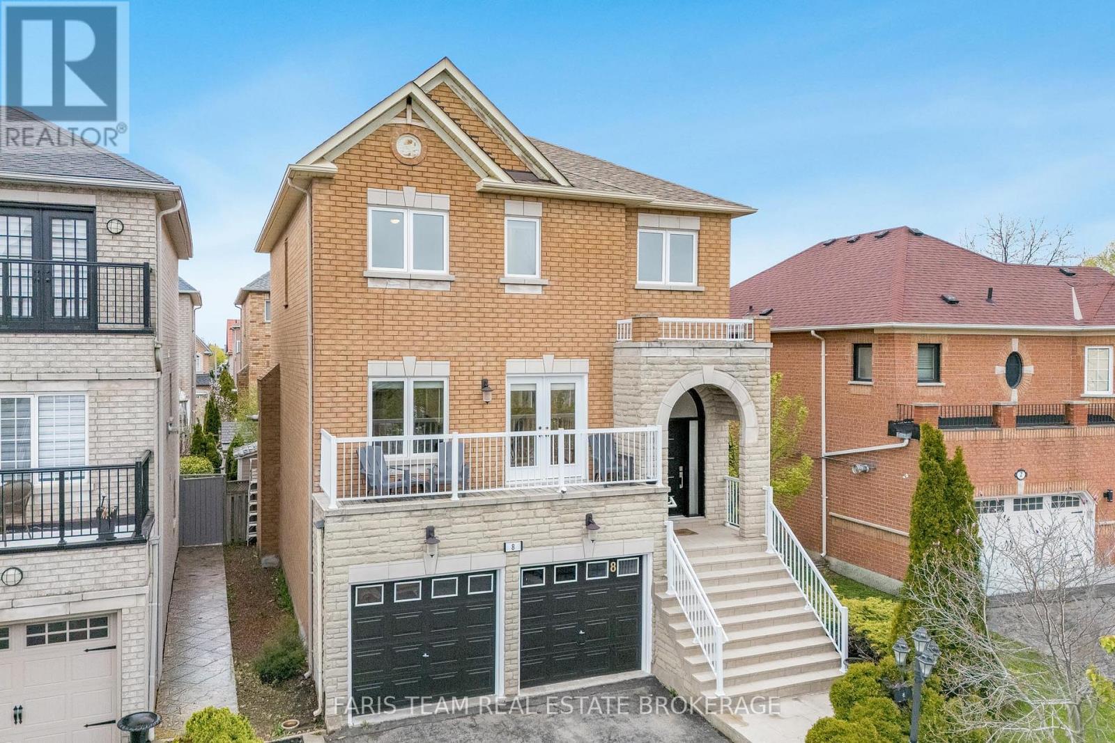 8 Pietro Drive, Vaughan, Ontario  L6A 3K5 - Photo 2 - N13138362