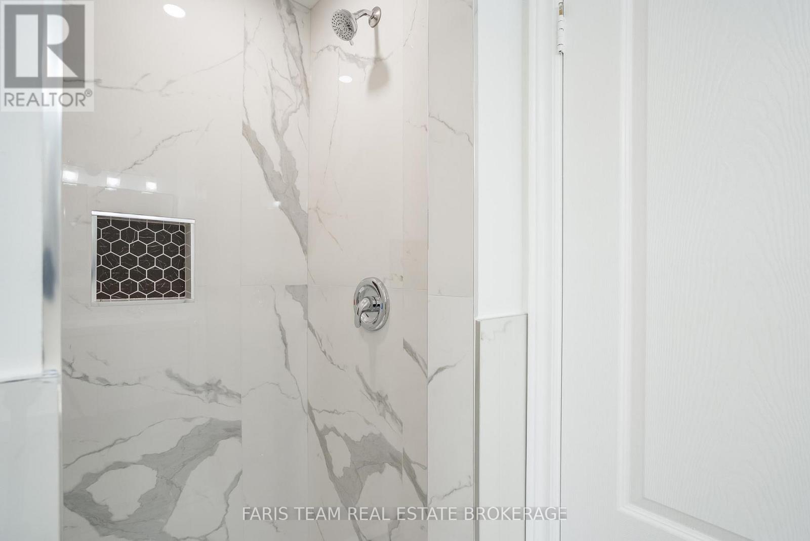 8 Pietro Drive, Vaughan, Ontario  L6A 3K5 - Photo 20 - N13138362