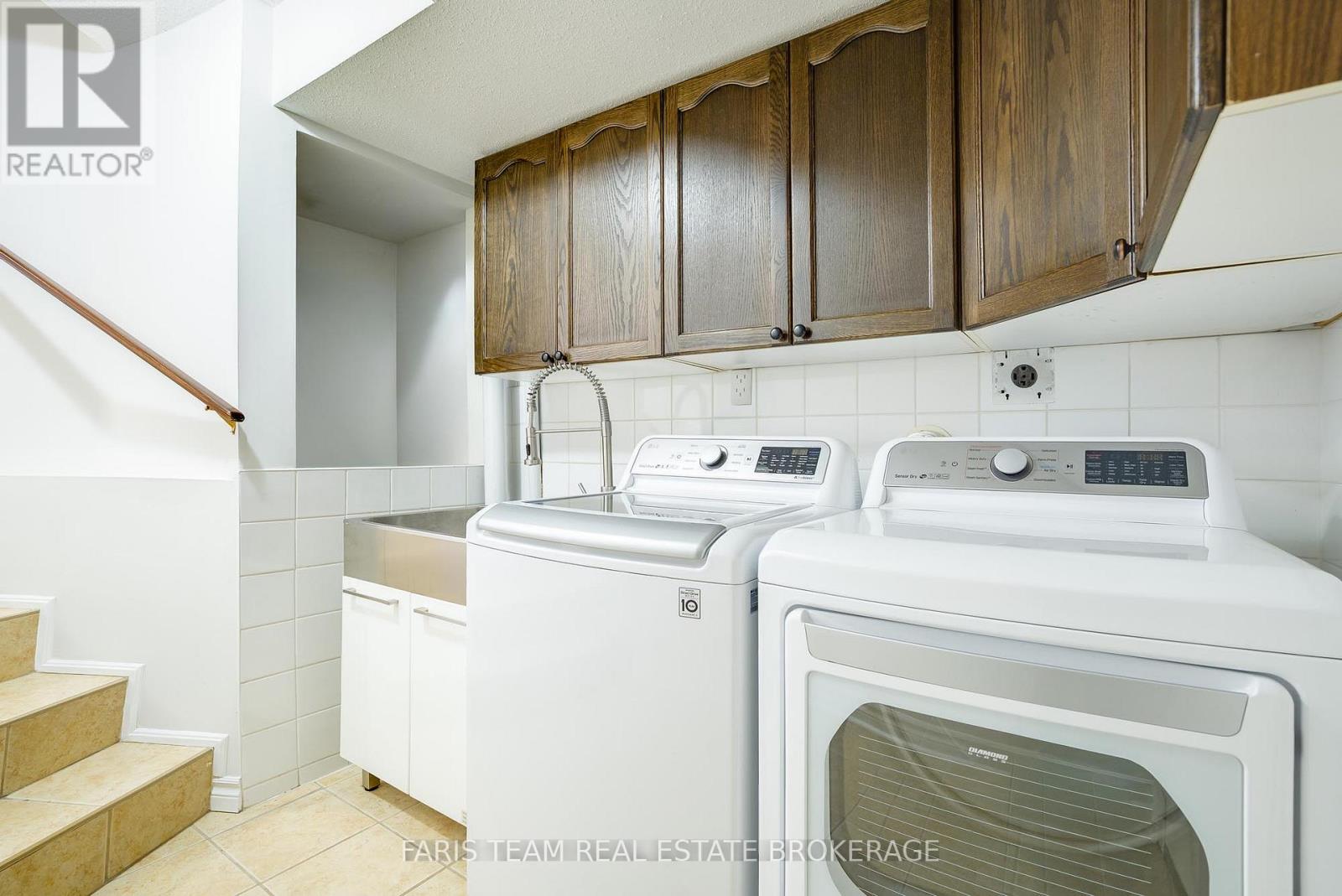 8 Pietro Drive, Vaughan, Ontario  L6A 3K5 - Photo 31 - N13138362