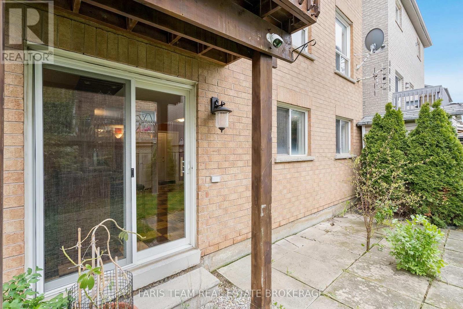 8 Pietro Drive, Vaughan, Ontario  L6A 3K5 - Photo 33 - N13138362