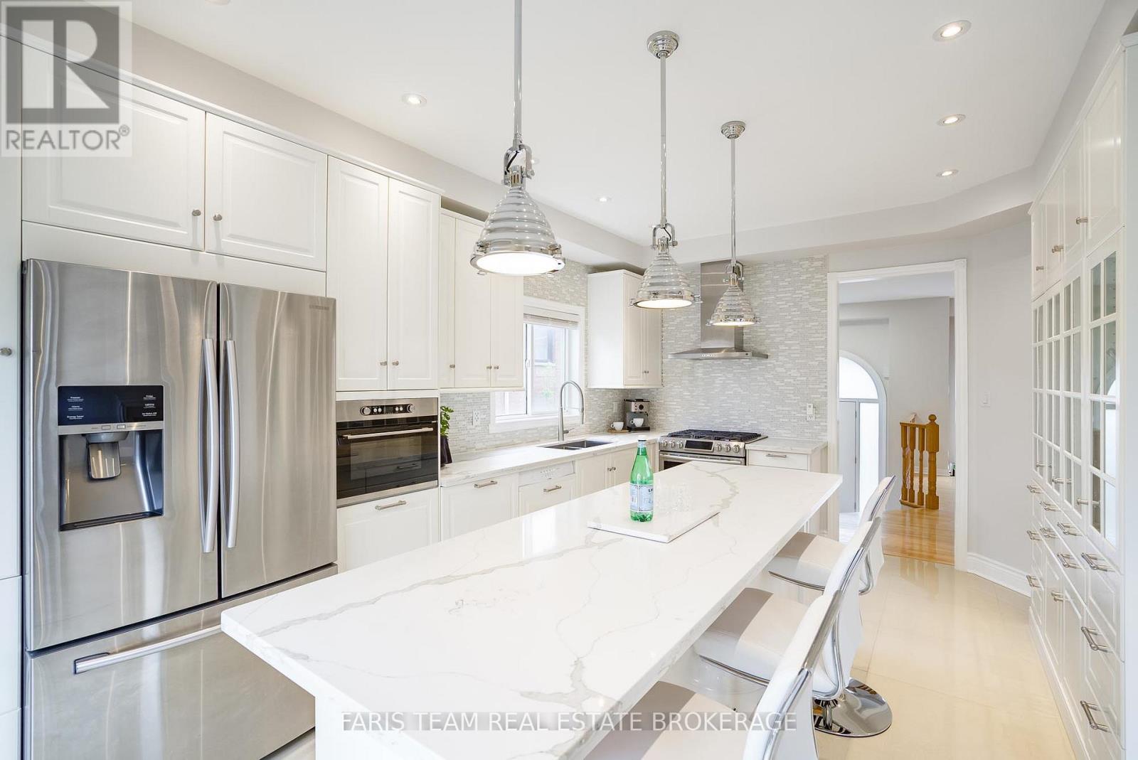 8 Pietro Drive, Vaughan, Ontario  L6A 3K5 - Photo 8 - N13138362