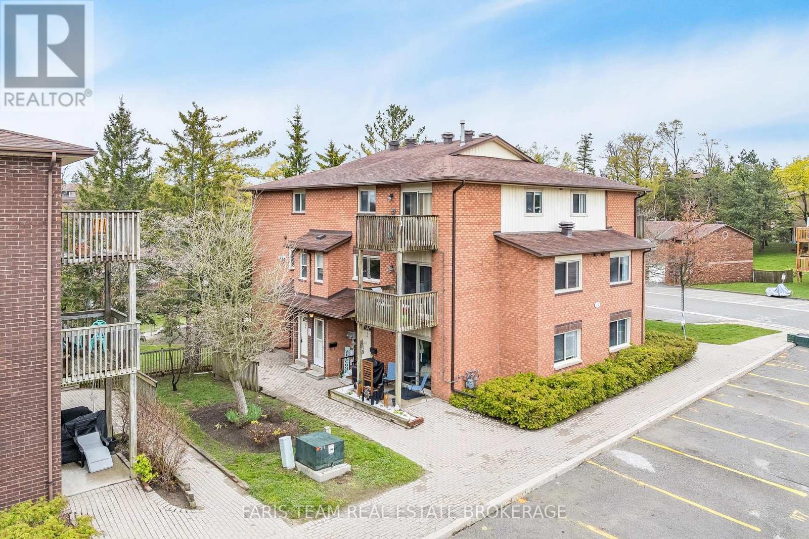 3 - 19 MEADOW LANE, Barrie, Ontario