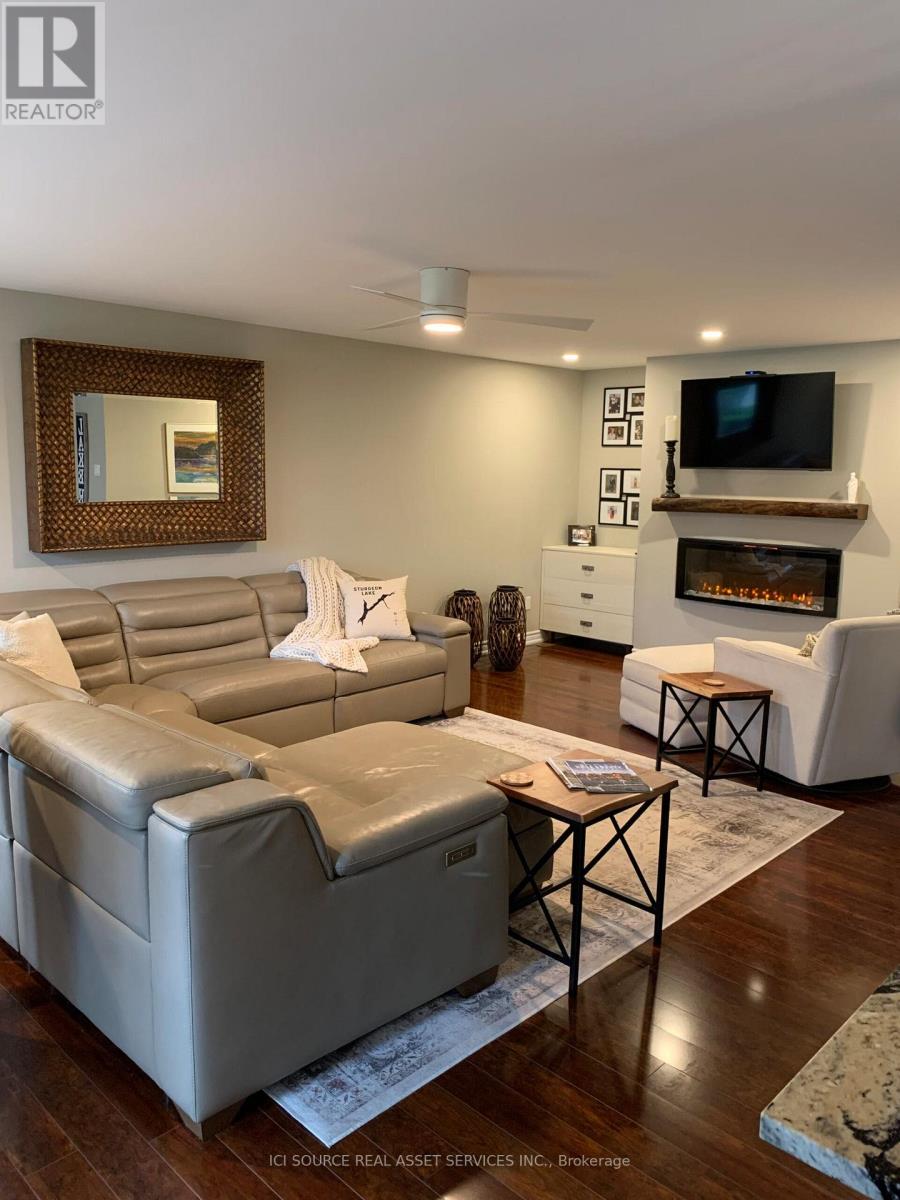 211 - 200 EAST STREET S, Kawartha Lakes, Ontario