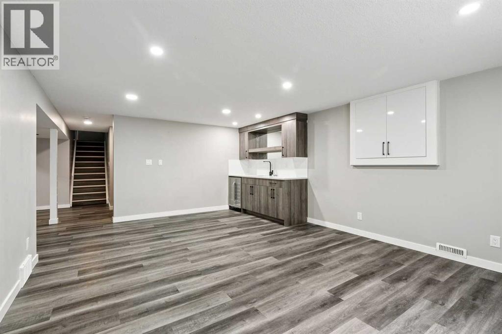 7116 Hunterwood Road NW, Calgary, Alberta  T2K 4J6 - Photo 27 - A2311232