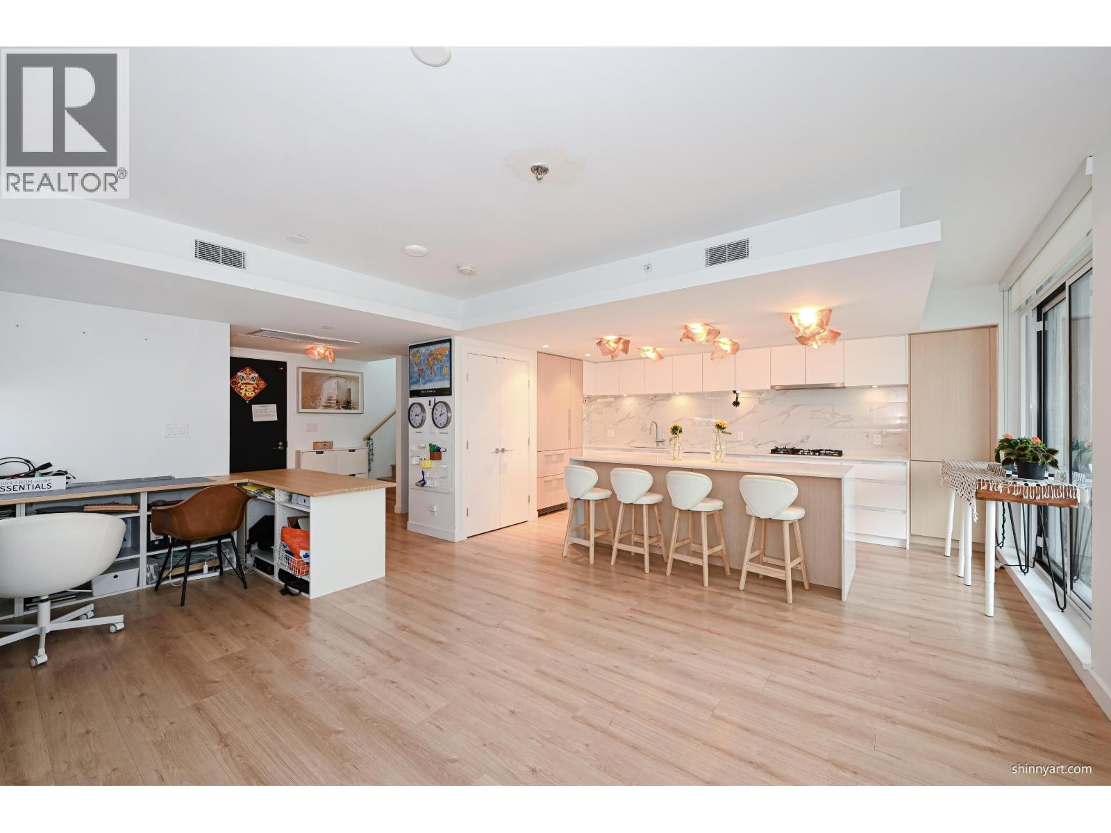 606 1500 Fern Street, North Vancouver, British Columbia  V7J 0E6 - Photo 12 - R3122591