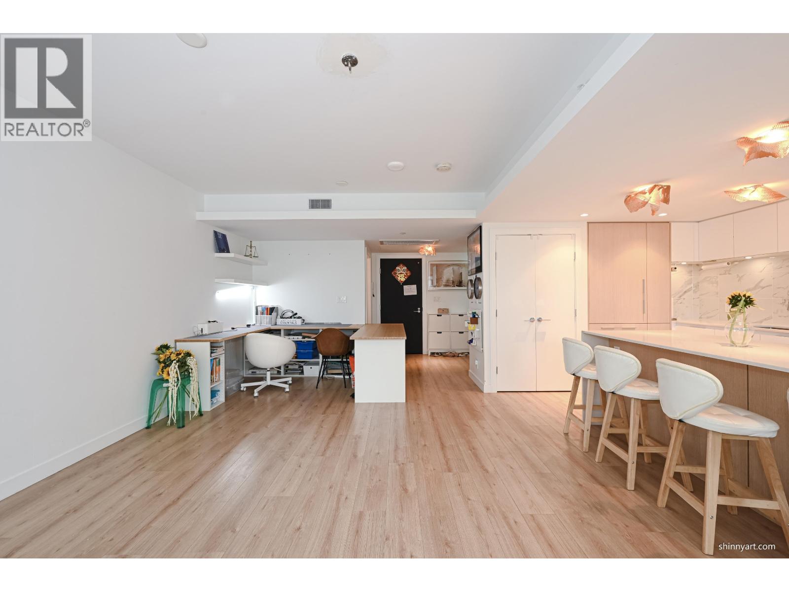 606 1500 Fern Street, North Vancouver, British Columbia  V7J 0E6 - Photo 11 - R3122591