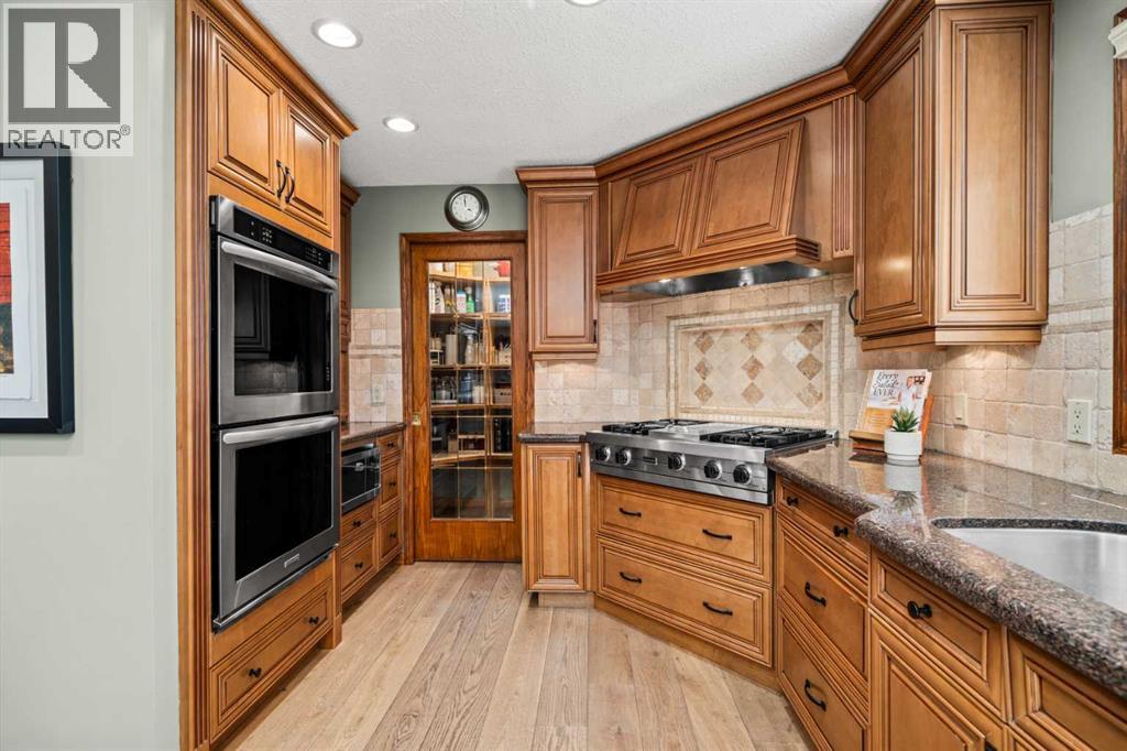 527 Scimitar Bay NW, Calgary, Alberta  T3L 1S6 - Photo 10 - A2308695