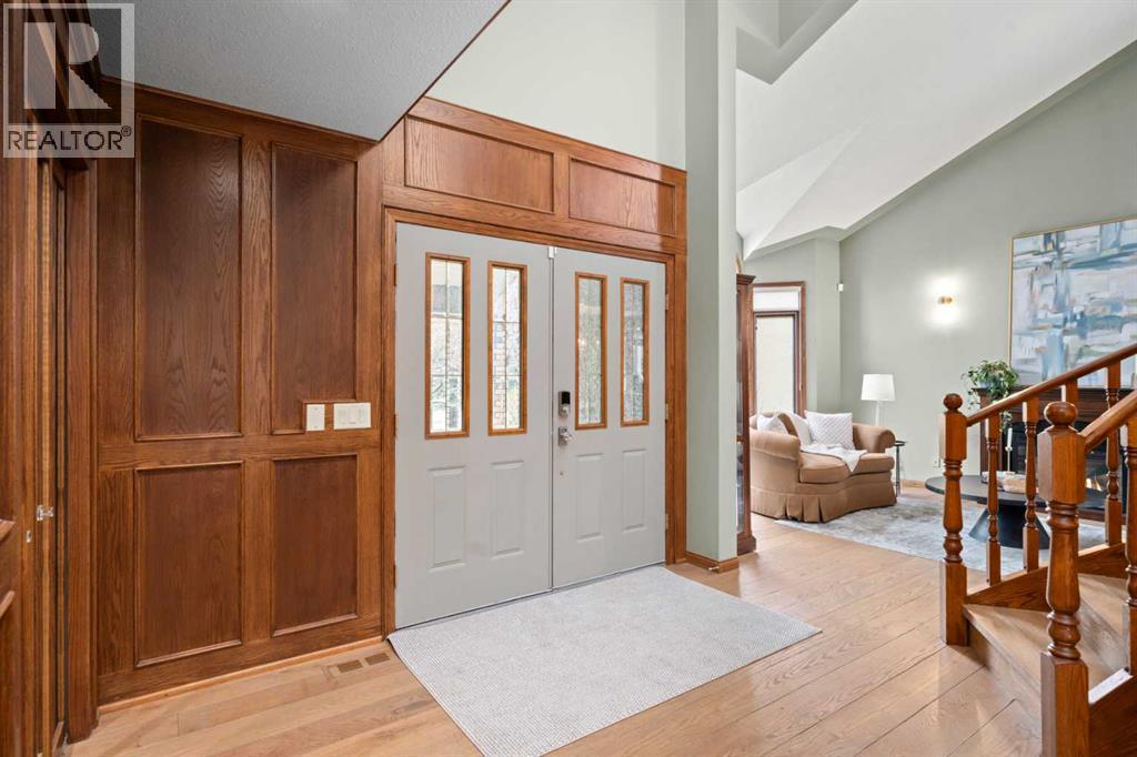 527 Scimitar Bay NW, Calgary, Alberta  T3L 1S6 - Photo 3 - A2308695