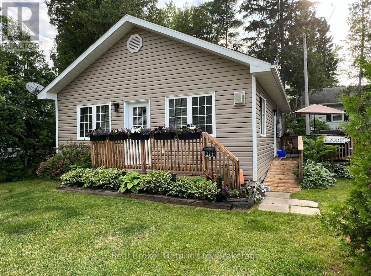 208 SECOND AVENUE S, South Bruce Peninsula, Ontario