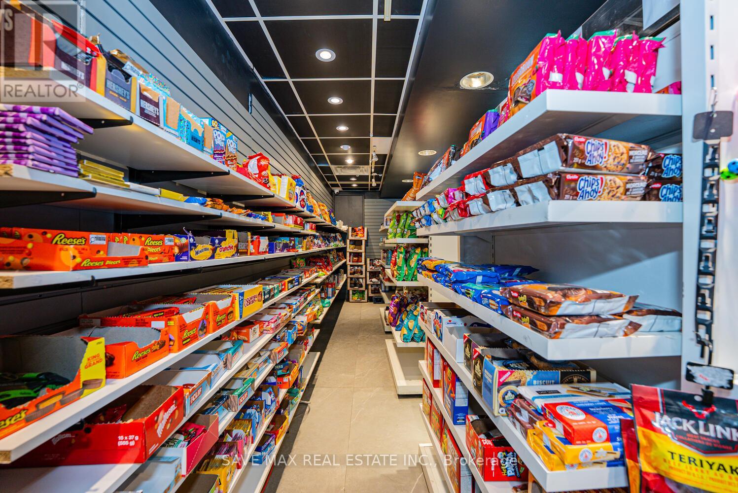 385 Queen Street W, Toronto, Ontario  M5V 2A5 - Photo 9 - C13138474