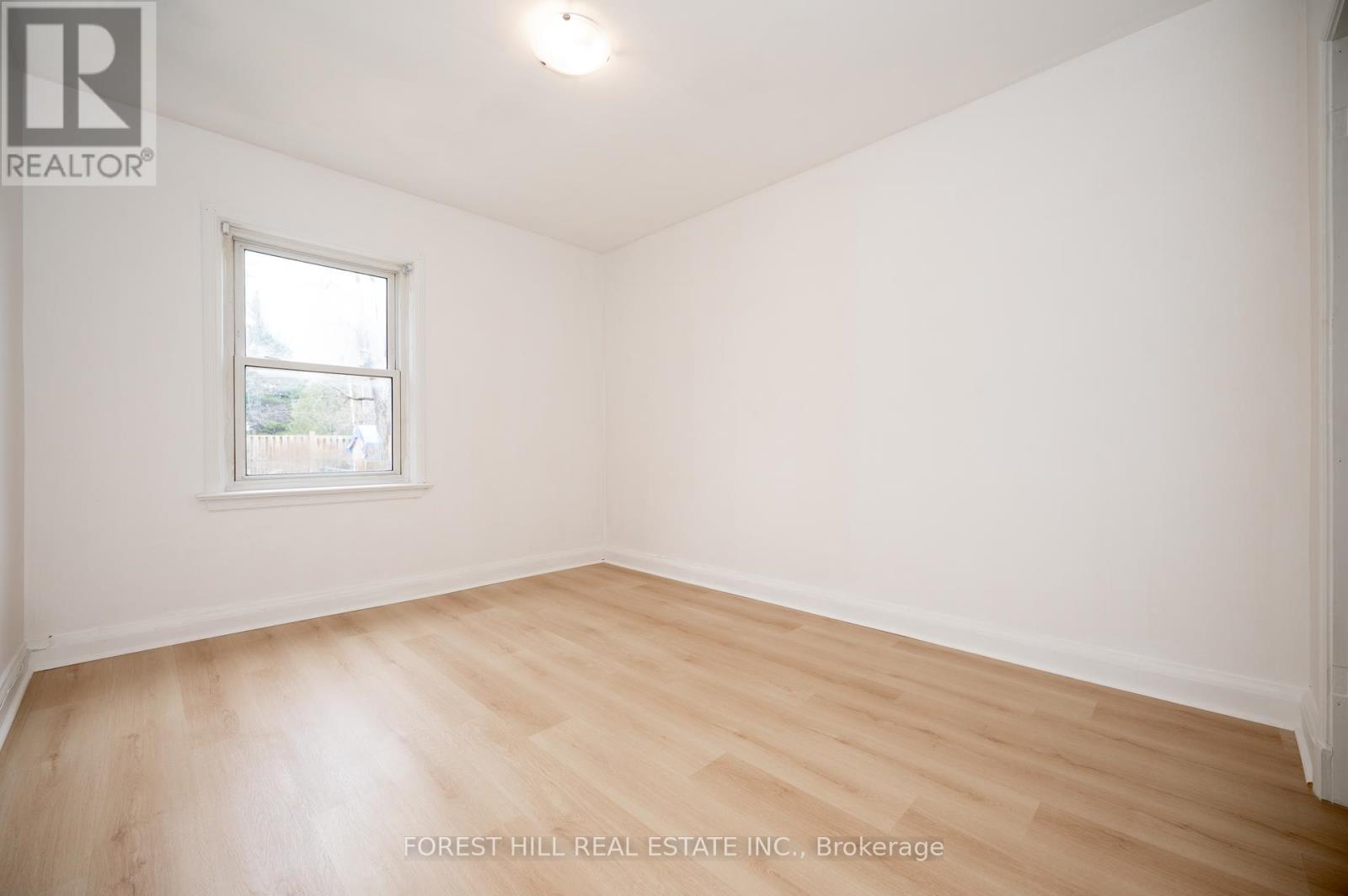 667 Pharmacy Avenue, Toronto, Ontario  M1L 3H7 - Photo 10 - E13138472