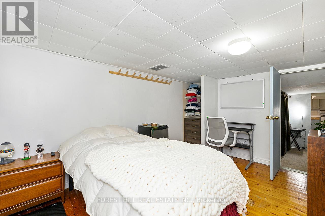 667 Pharmacy Avenue, Toronto, Ontario  M1L 3H7 - Photo 23 - E13138472