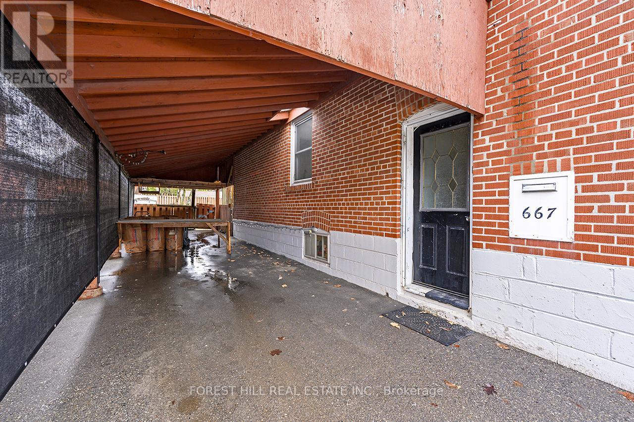 667 Pharmacy Avenue, Toronto, Ontario  M1L 3H7 - Photo 29 - E13138472