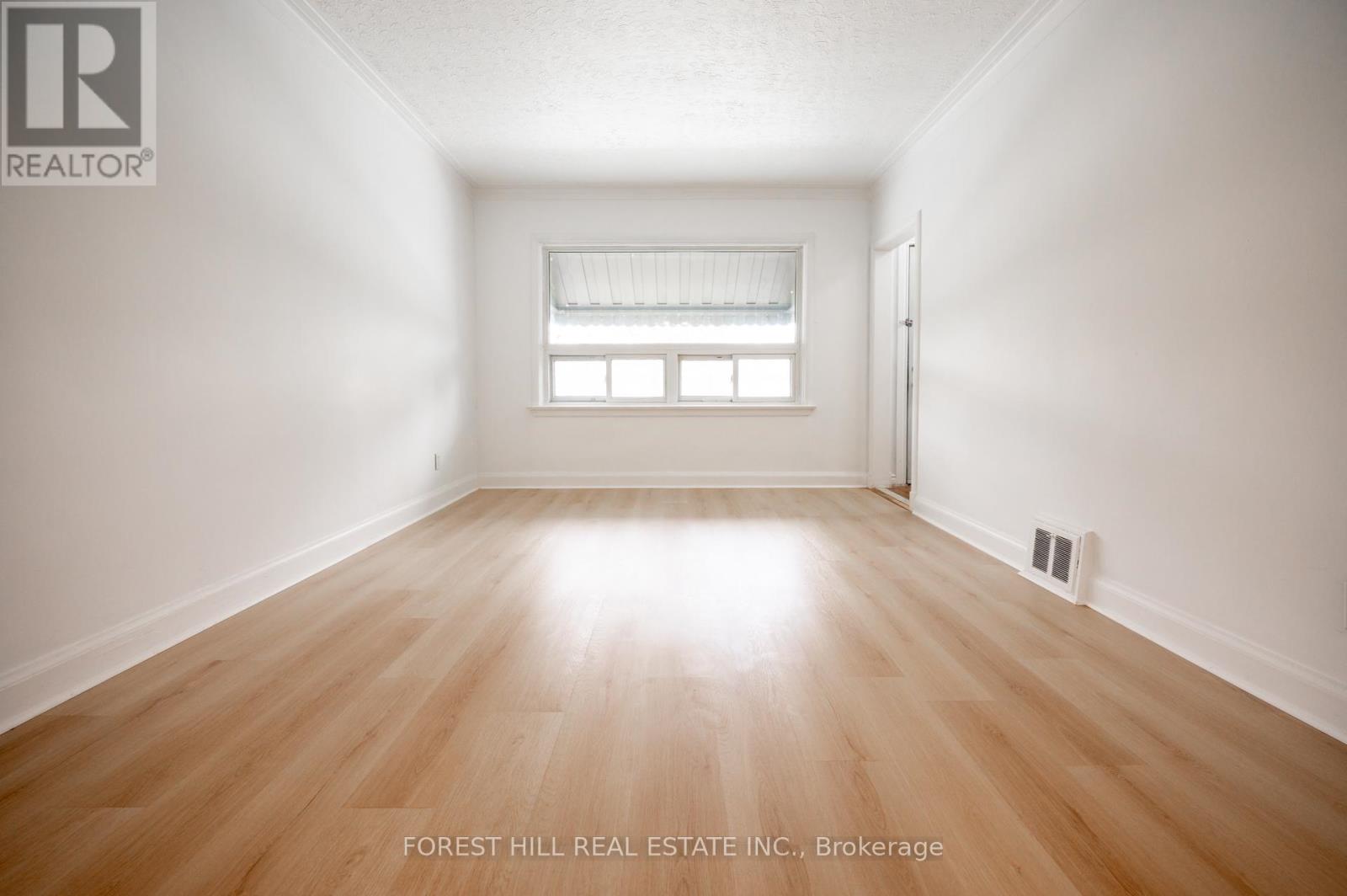 667 Pharmacy Avenue, Toronto, Ontario  M1L 3H7 - Photo 6 - E13138472