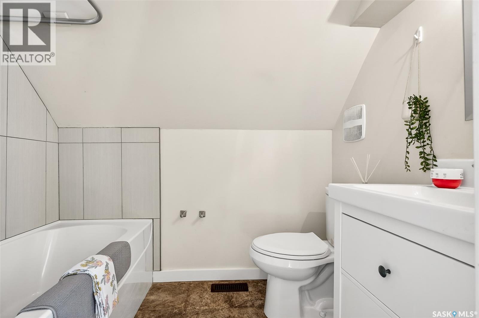 447 Athabasca Street W, Moose Jaw, Saskatchewan  S6H 2C4 - Photo 40 - SK036216