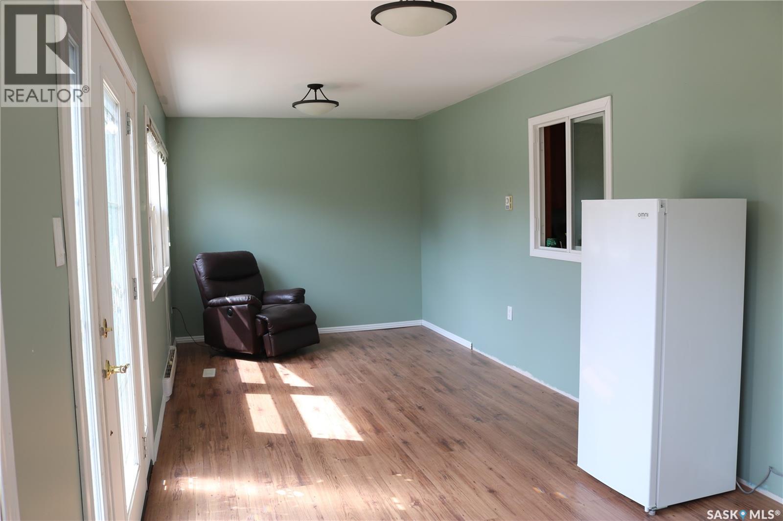 211 Pipestone Avenue, Wawota, Saskatchewan  S0G 5A0 - Photo 2 - SK036211