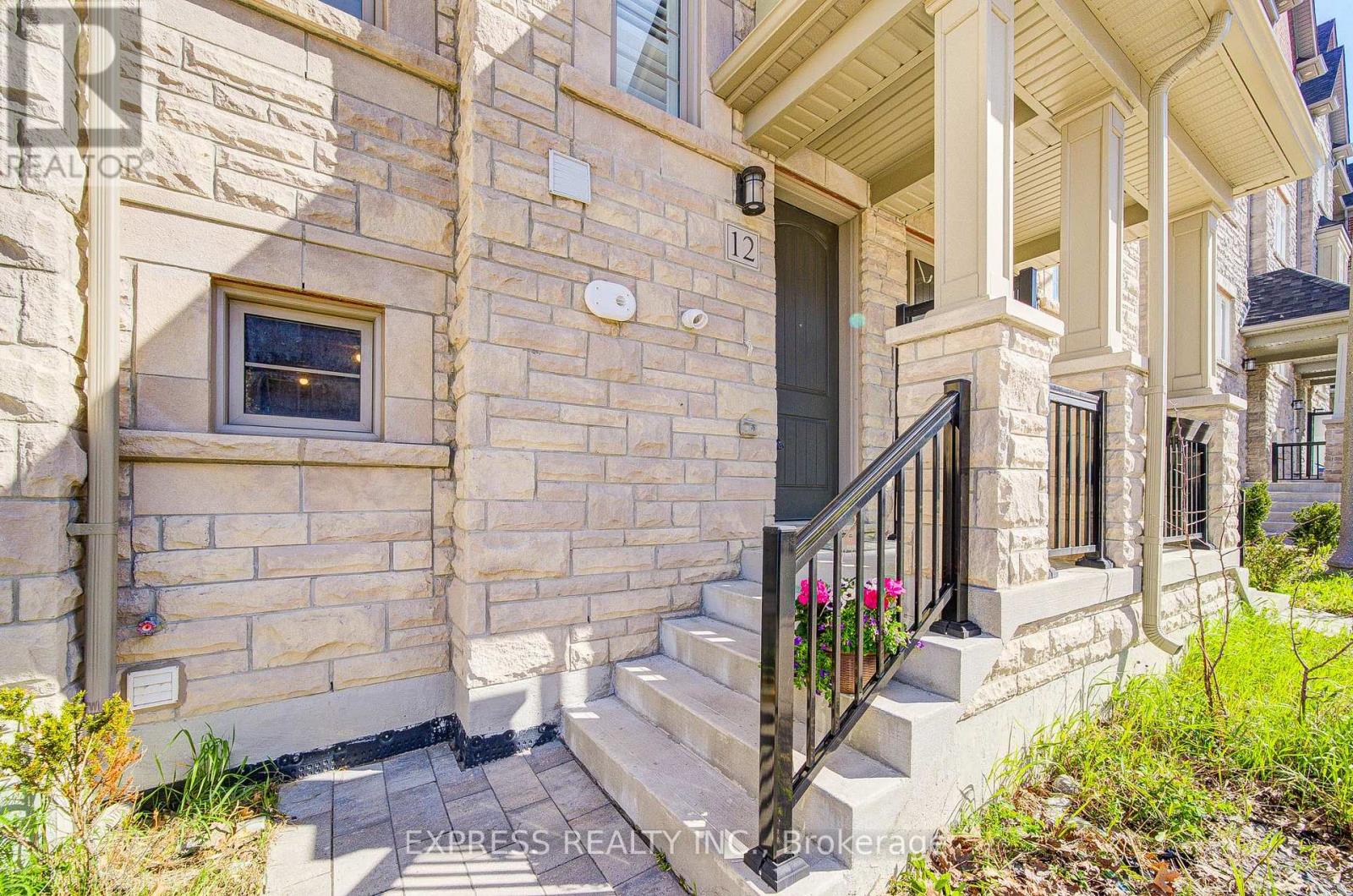 12 Royal Aberdeen Road, Markham (Angus Glen), Ontario  L6C 0J9 - Photo 2 - N13138436