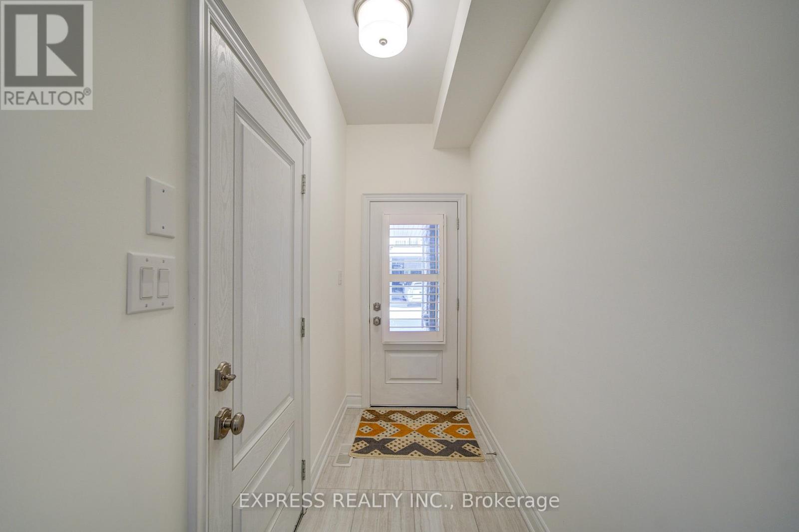 12 Royal Aberdeen Road, Markham (Angus Glen), Ontario  L6C 0J9 - Photo 9 - N13138436