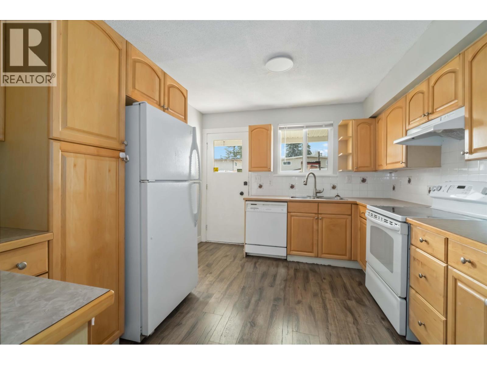 3629-3631 Flint Street, Port Coquitlam, British Columbia  V3B 4J9 - Photo 30 - R3106056
