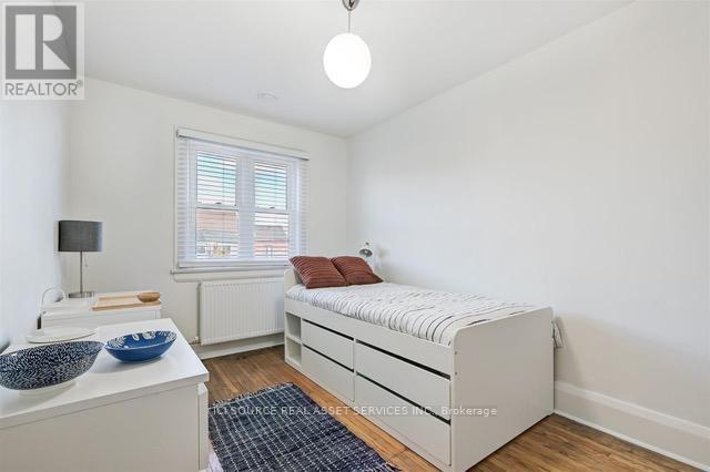 176 Pendrith Street, Toronto, Ontario  M6G 1S2 - Photo 10 - W13138396